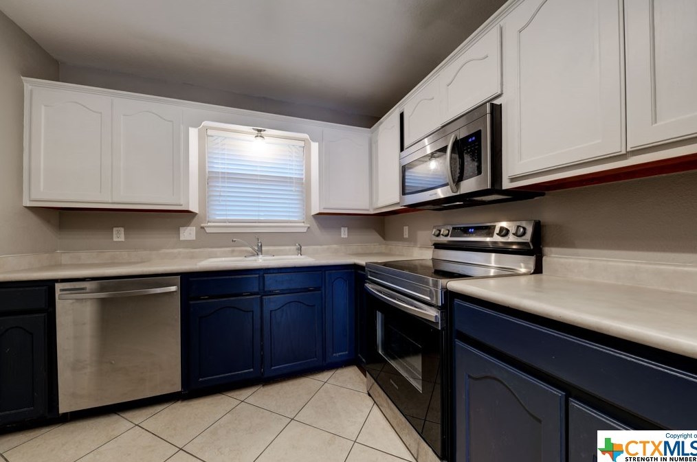 2131 Bentwood Dr, New Braunfels TX 78130-2972 exterior