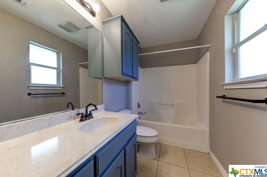 2131 Bentwood Dr, New Braunfels TX 78130-2972 exterior