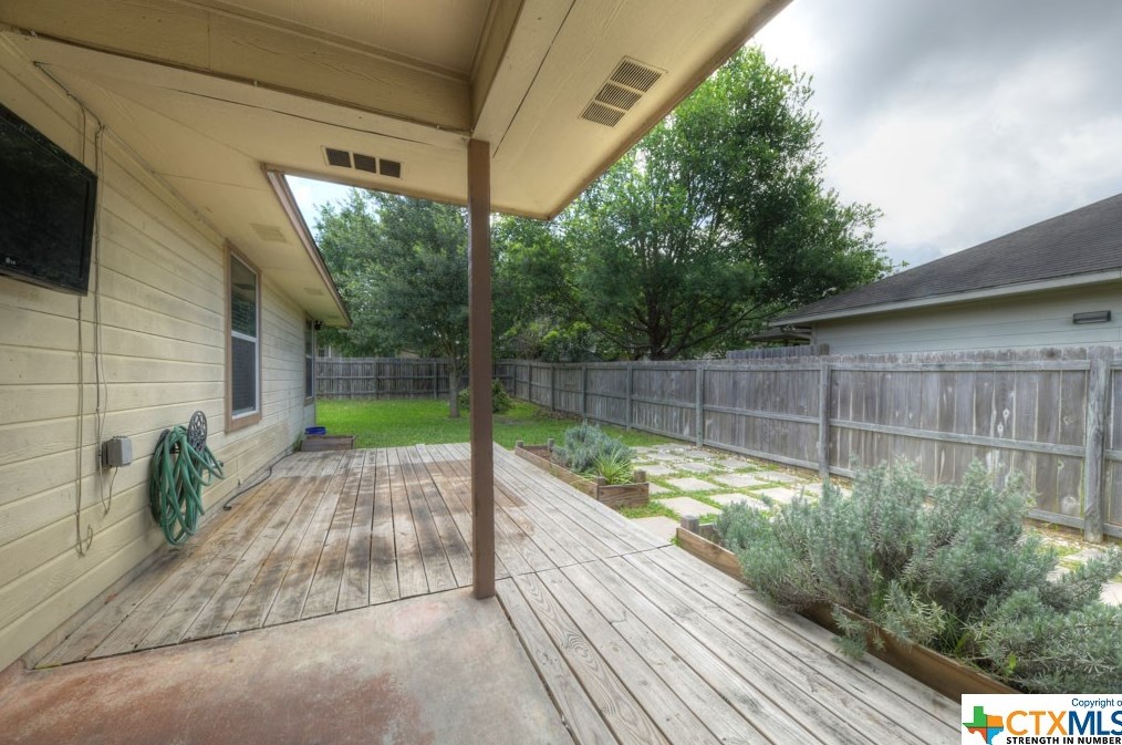 2131 Bentwood Dr, New Braunfels TX 78130-2972 exterior