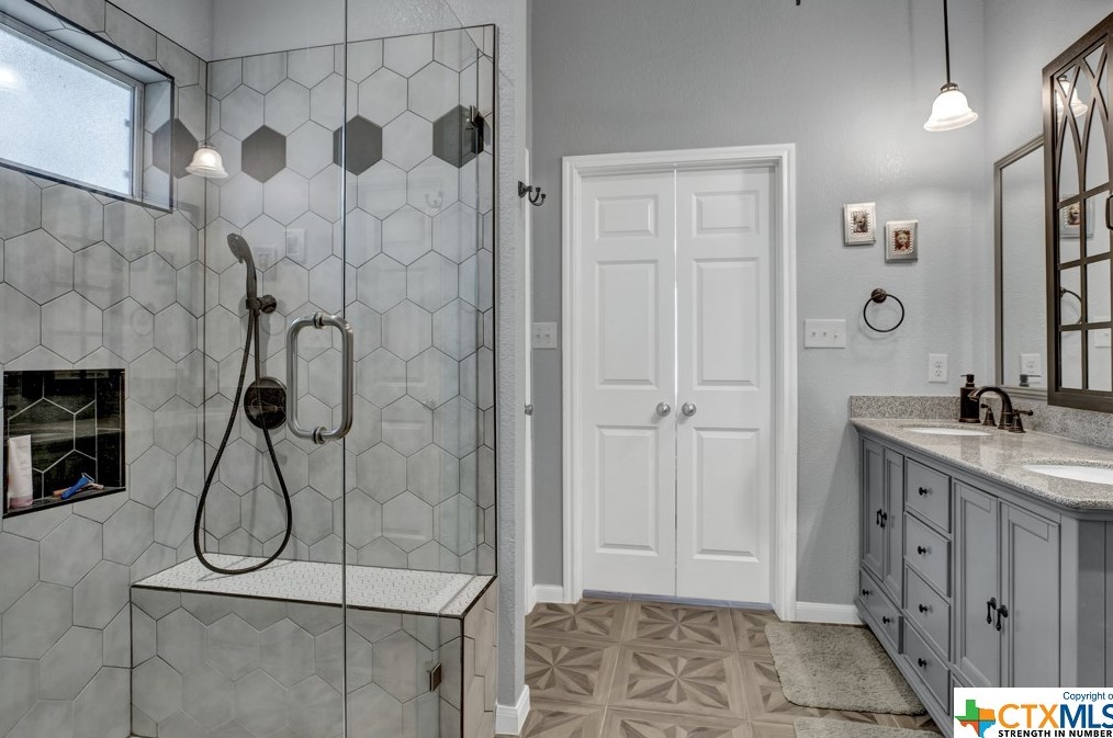125 Kathryn Cv, San Marcos, TX 78666-2299