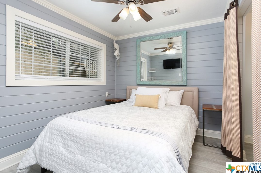 1075 Colleen Dr, New Braunfels TX 78133-5327 exterior