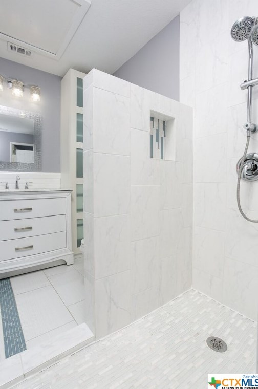 1075 Colleen Dr, New Braunfels TX 78133-5327 exterior