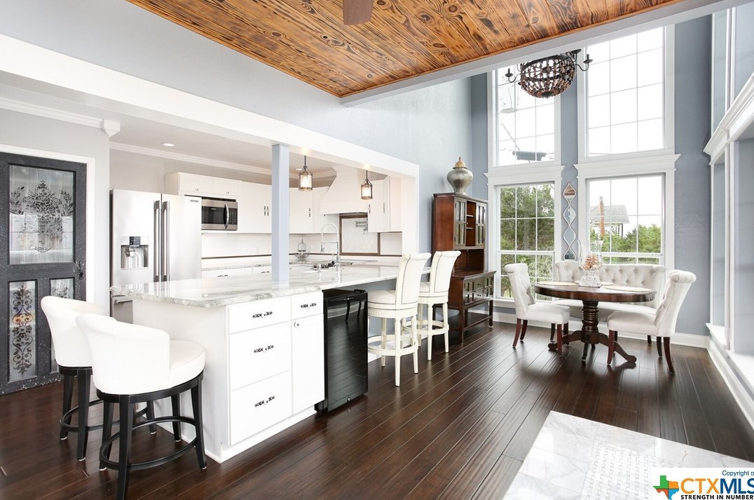 1075 Colleen Dr, New Braunfels TX 78133-5327 exterior