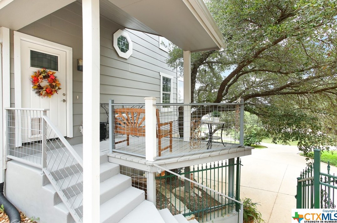 1075 Colleen Dr, New Braunfels TX 78133-5327 exterior