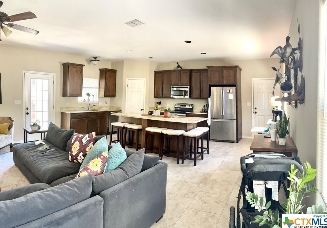 1131 Rocky Ridge Loop, New Braunfels TX  78133-1939 exterior