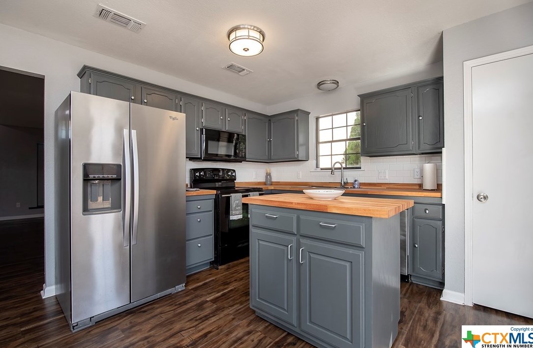 2405 Hemlock Dr, Killeen, TX 76549-8562