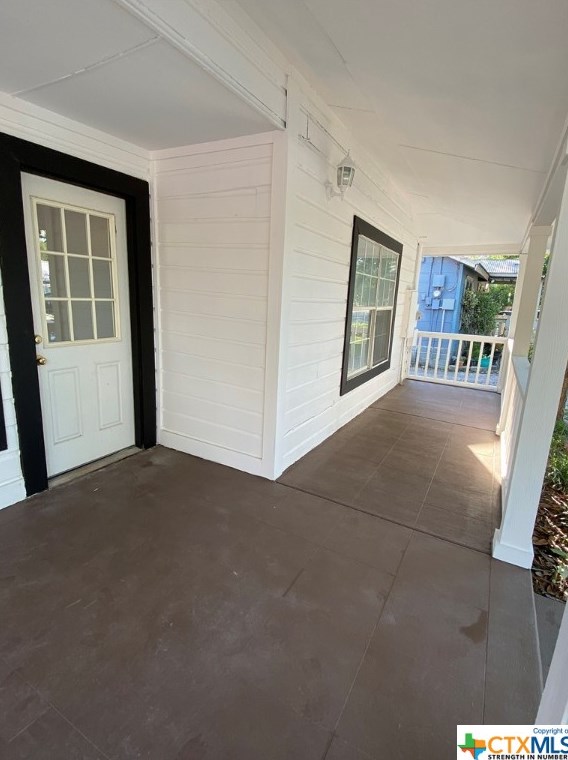 235 Hidalgo Ave, New Braunfels TX 78130-6731 exterior