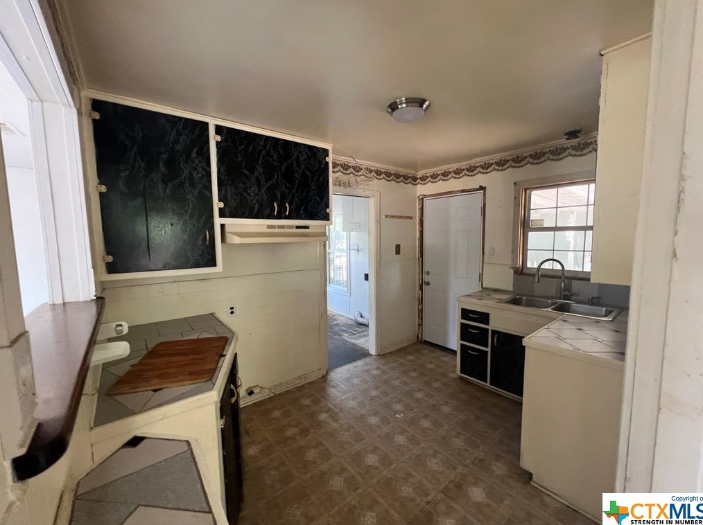 715 Valley Rd, Killeen, TX 76541