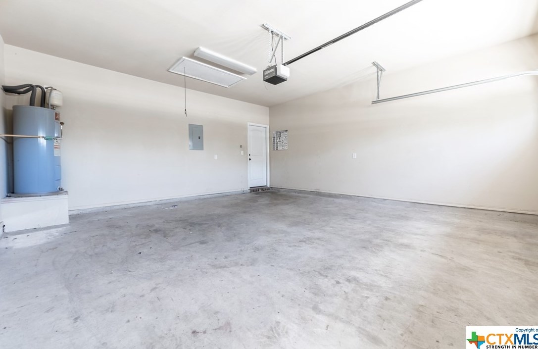 302 Rosalie Dr, New Braunfels, TX 78130-3490