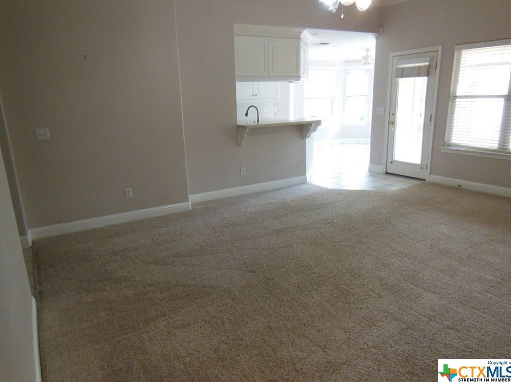 2057 N Ranch Estates Blvd, New Braunfels, TX 78130