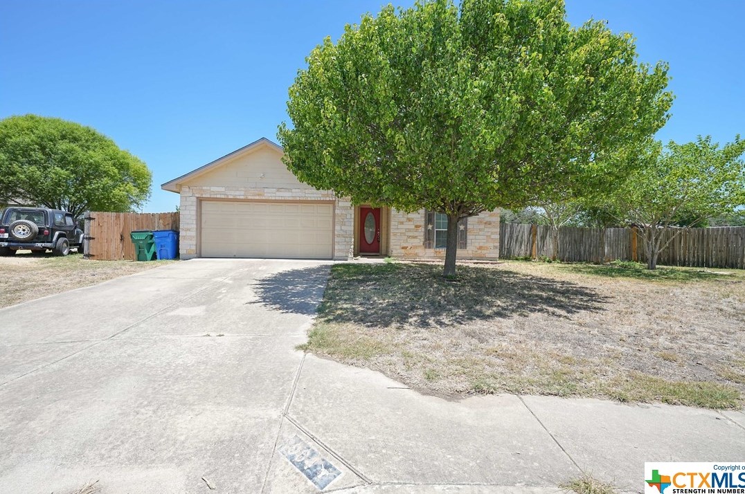 1904 Canvas Back Dr, Taylor, TX 76574