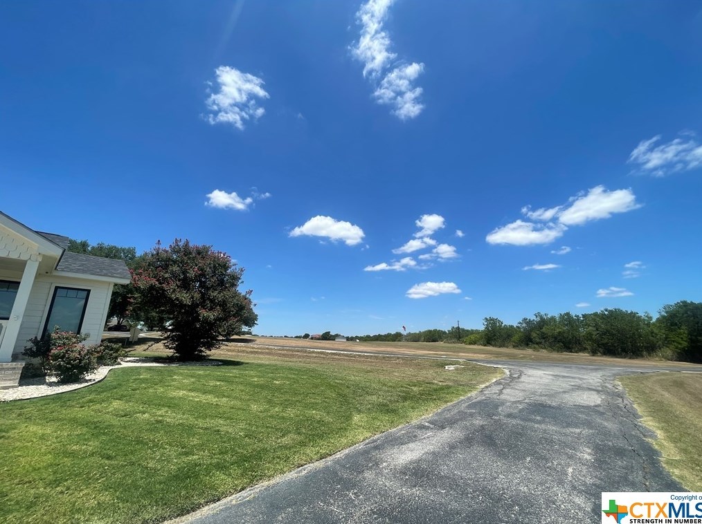 132 Tailwind Dr, Seguin, TX 78155