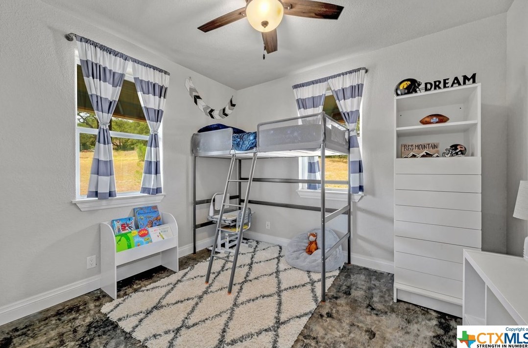 546 Riv Chase Way, New Braunfels TX 78132-6300 exterior