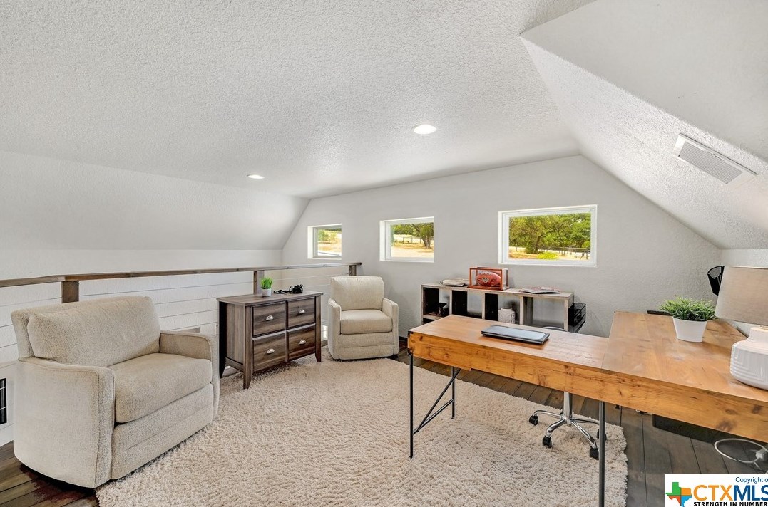 546 Riv Chase Way, New Braunfels TX 78132-6300 exterior