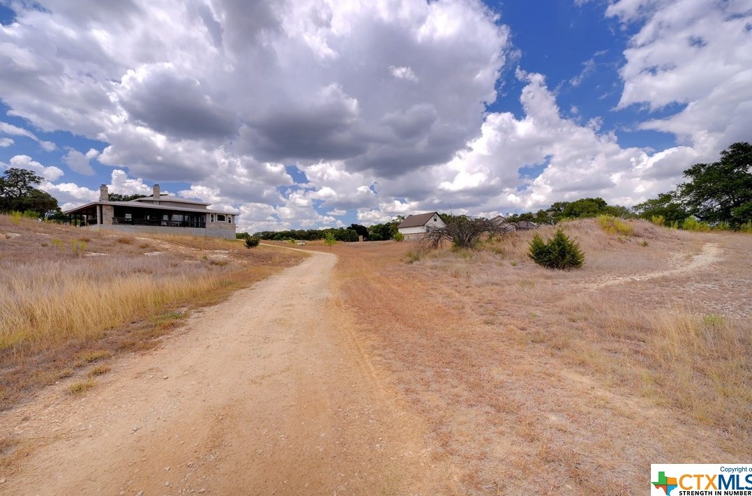 546 Riv Chase Way, New Braunfels TX 78132-6300 exterior