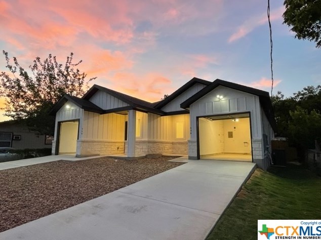 438 W Merriweather St, New Braunfels, TX 78130