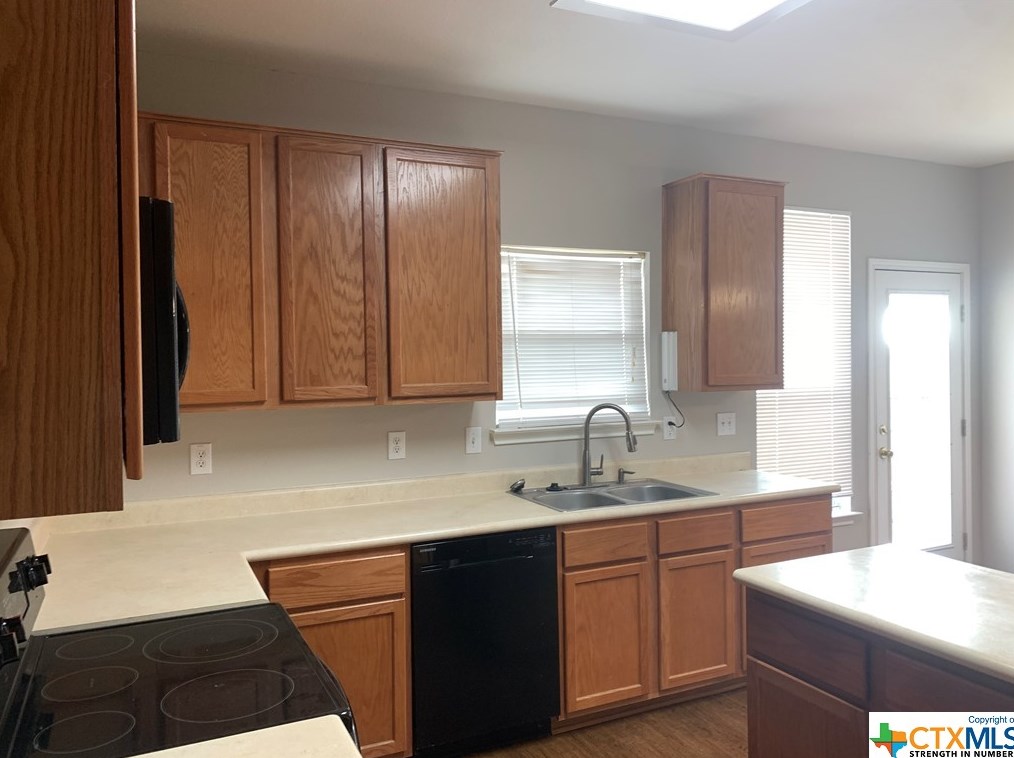 142 Roadrunner Ave, New Braunfels, TX 78130