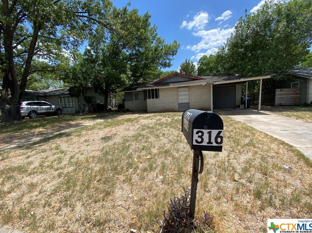316 Magnolia St, San Marcos, TX 78666