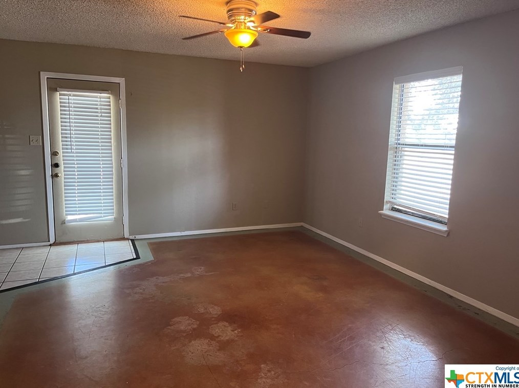 1500 Earle St, San Marcos, TX 78666
