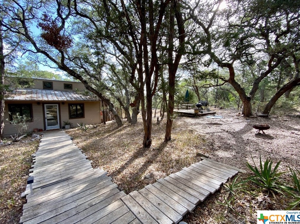 5300 Hilliard Rd, San Marcos, TX 78666-8777