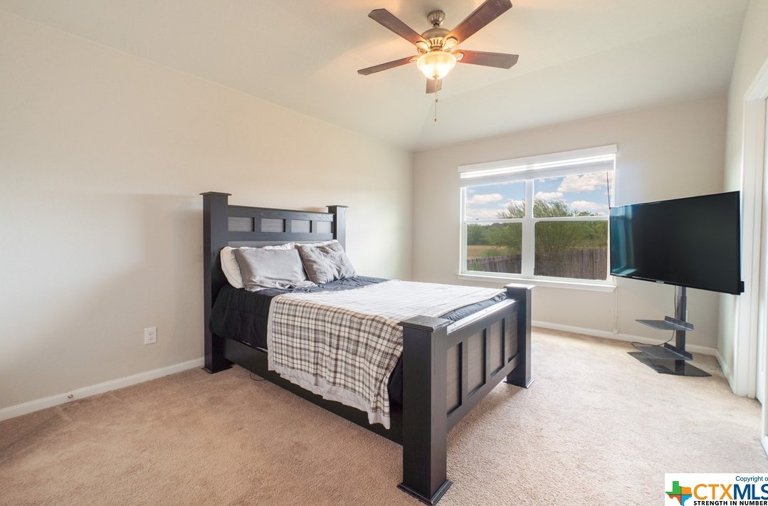 961 Lauren St, New Braunfels TX 78130-3965 exterior