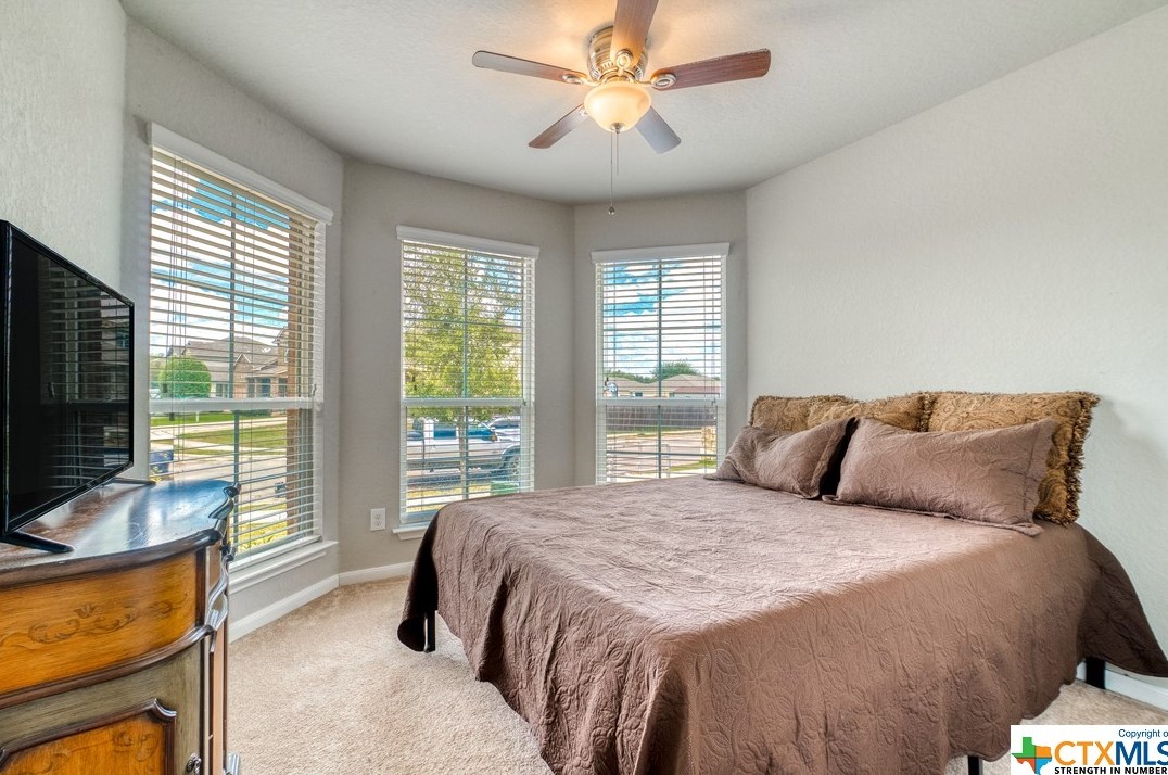 961 Lauren St, New Braunfels TX 78130-3965 exterior