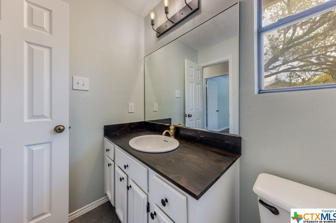 1913 Ramona Cir, San Marcos TX 78666-2226 exterior