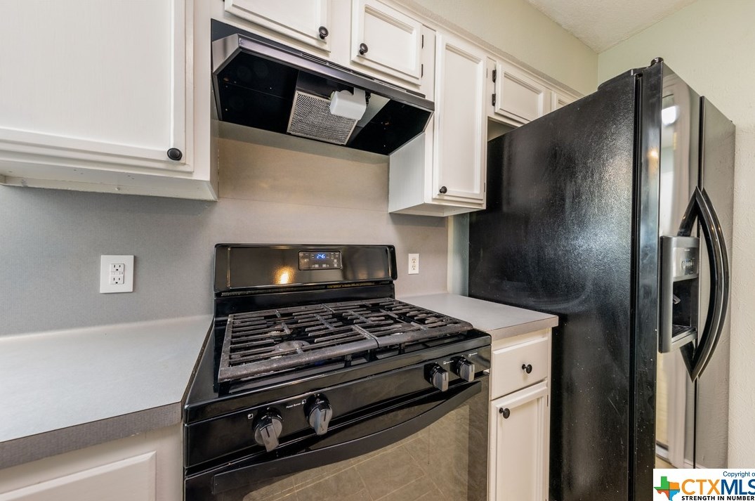 1913 Ramona Cir, San Marcos TX 78666-2226 exterior