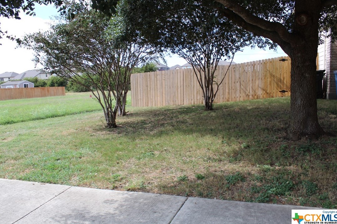 3916 Cherry Tree Dr, Cibolo, TX 78108