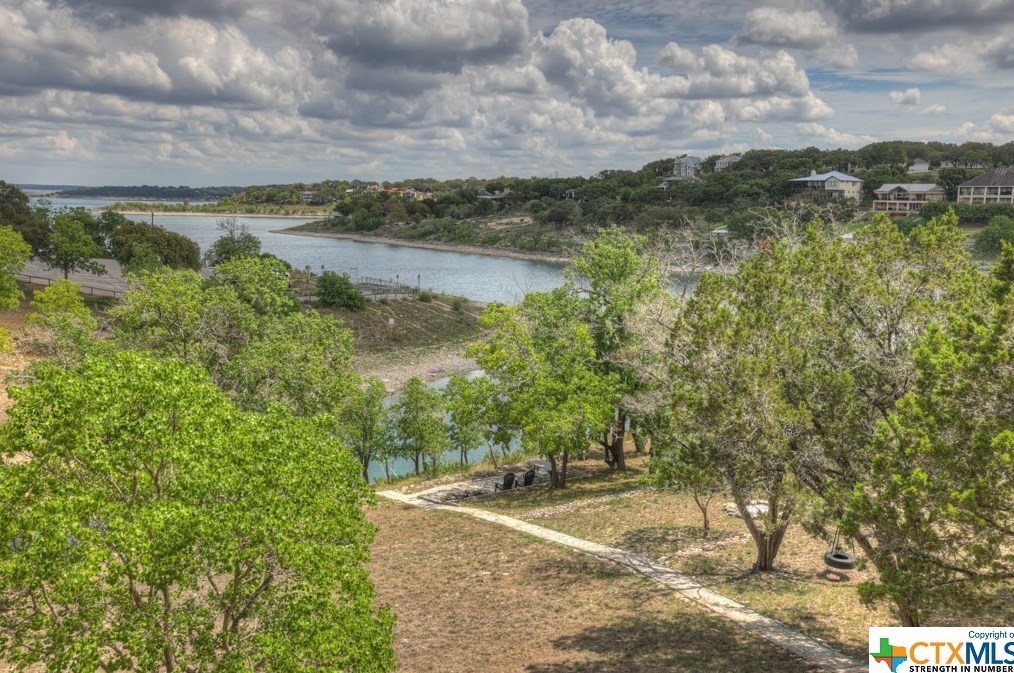 2078 Colleen Dr, New Braunfels TX 78133-5336 exterior