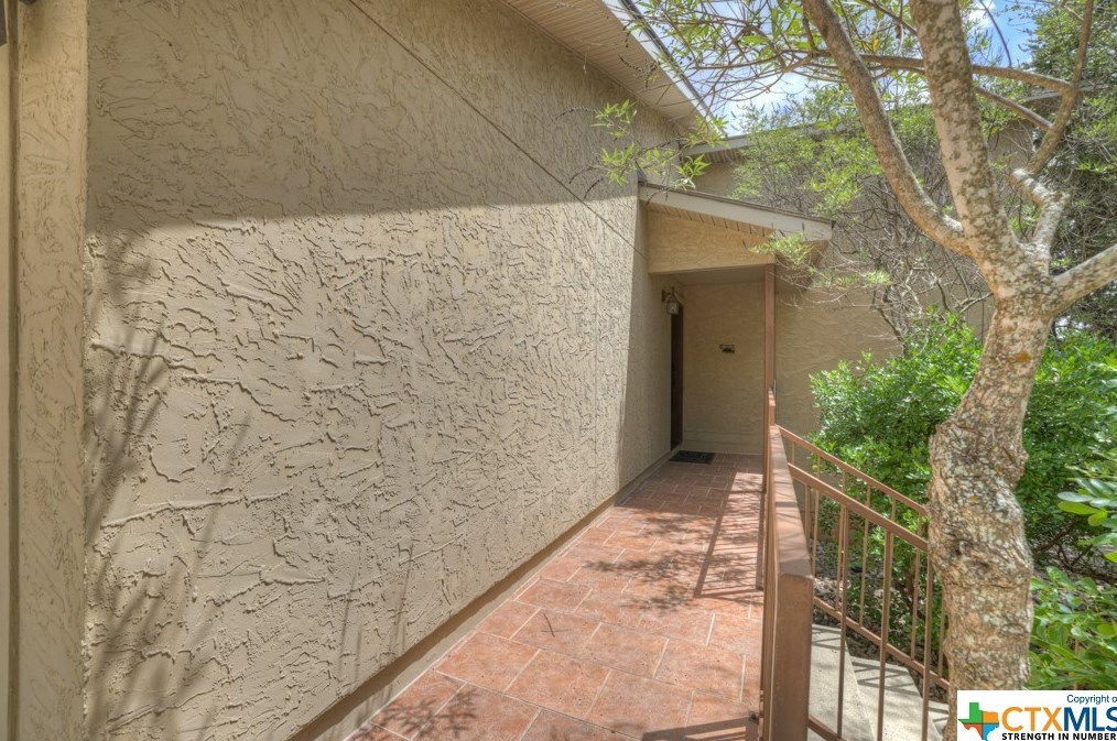 2078 Colleen Dr, New Braunfels TX 78133-5336 exterior