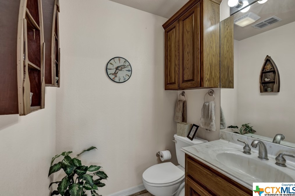 2078 Colleen Dr, New Braunfels TX 78133-5336 exterior