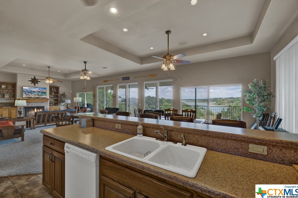 2078 Colleen Dr, New Braunfels TX 78133-5336 exterior