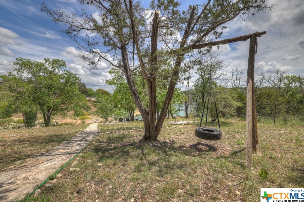 2078 Colleen Dr, New Braunfels TX 78133-5336 exterior