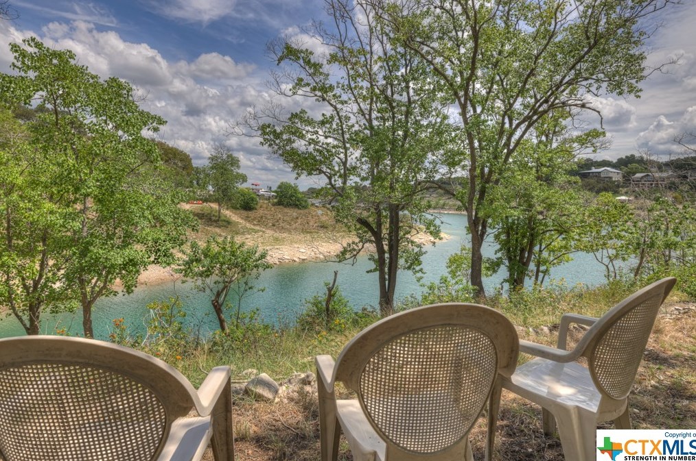 2078 Colleen Dr, New Braunfels TX 78133-5336 exterior