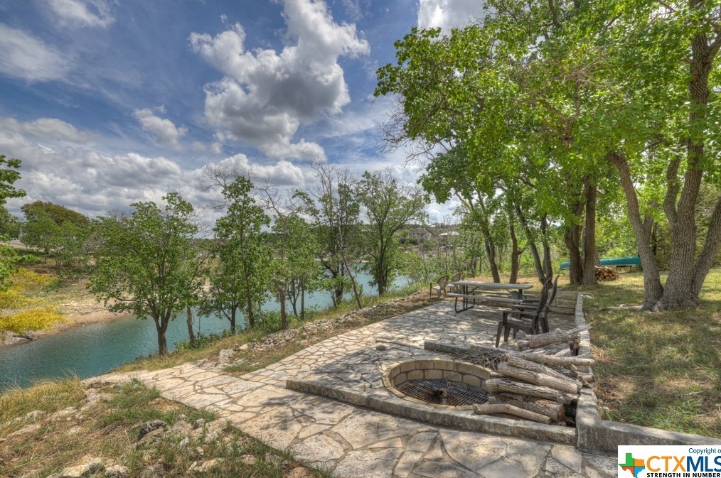 2078 Colleen Dr, New Braunfels TX 78133-5336 exterior