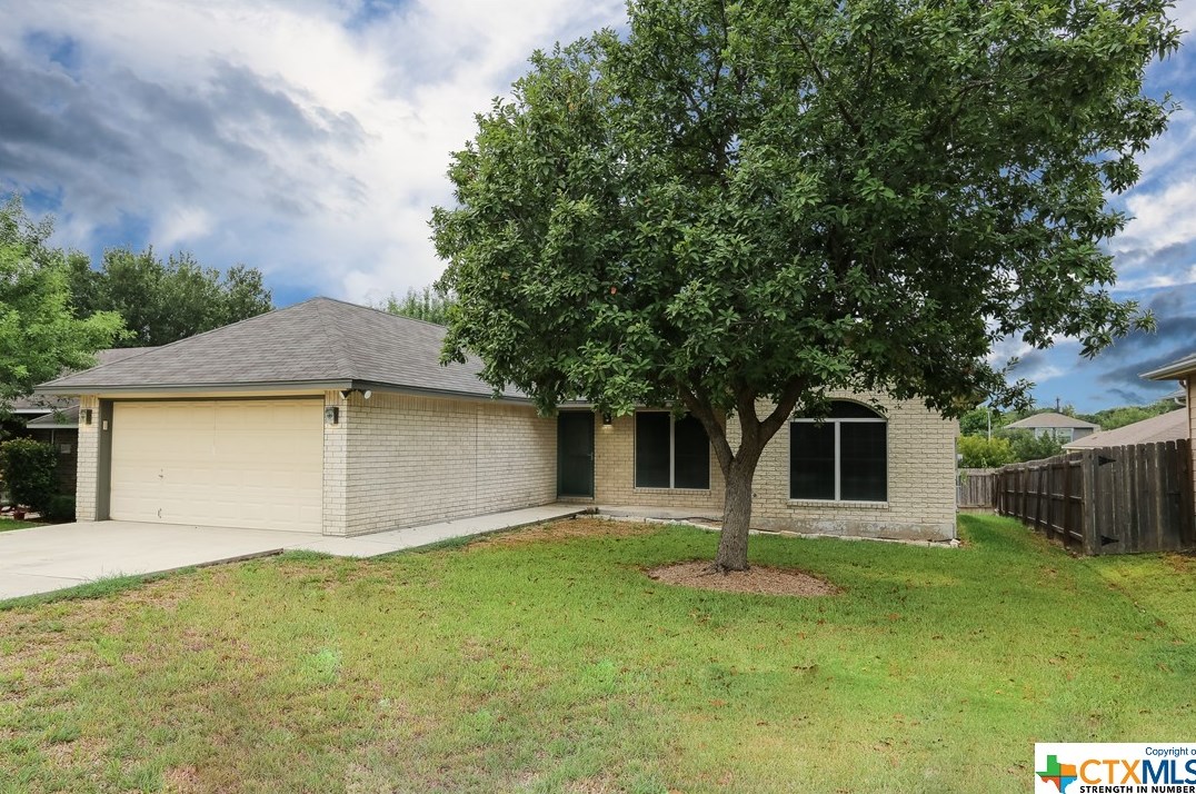 2168 Bentwood Dr, New Braunfels, TX 78130