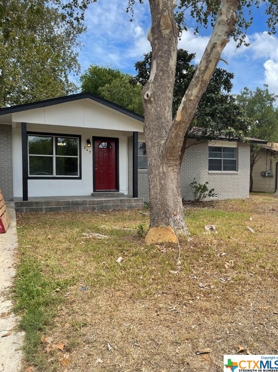 247 Skyview Ave, New Braunfels, TX 78130-3236