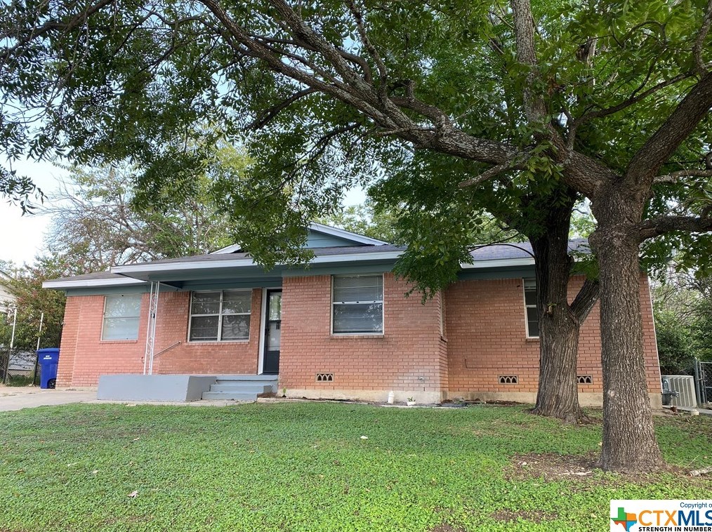 2112 Circle Dr, Copperas Cove, TX 76522-3467
