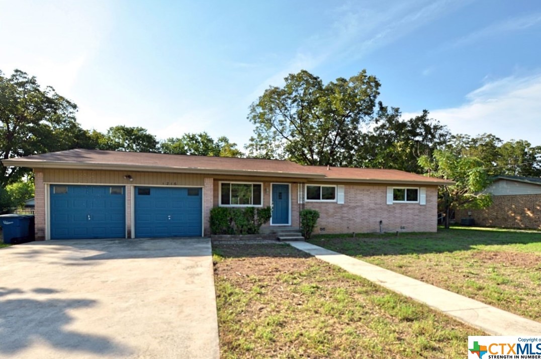 1216 Rivercrest Dr, New Braunfels, TX 78130