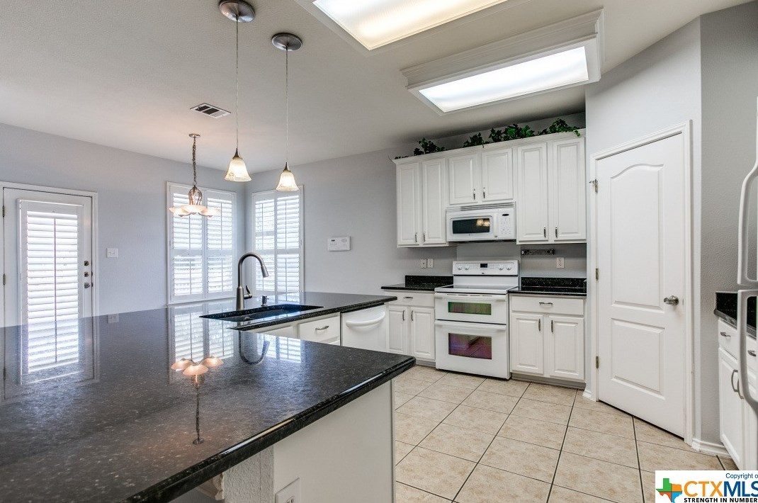 4710 Emden Holw, San Antonio, TX 78247