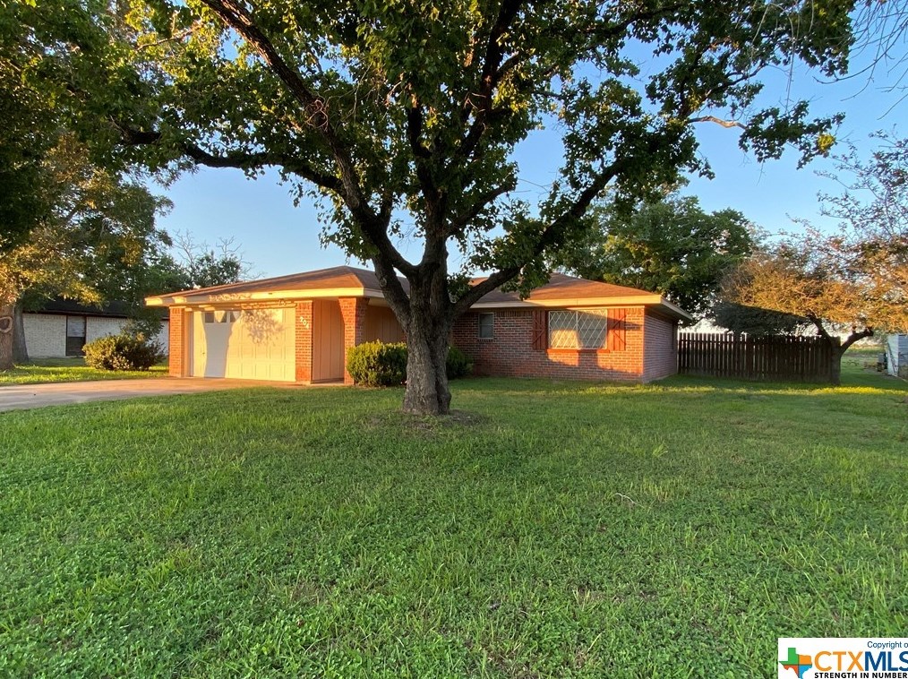204 Eleanor St, Victoria, TX 77904
