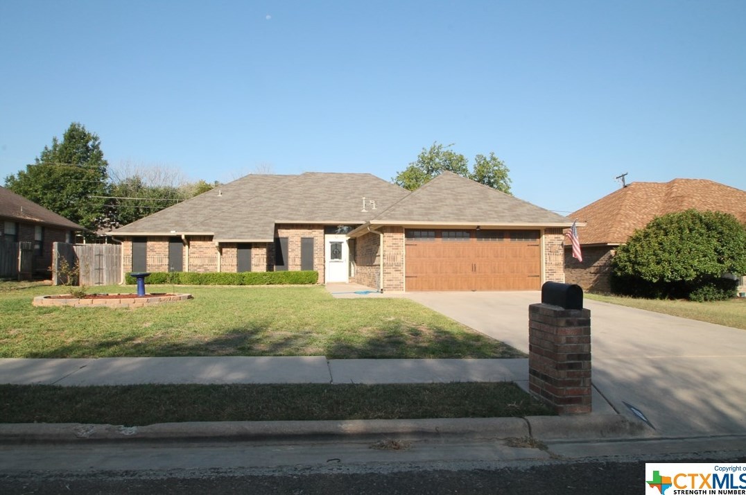 410 Silver Creek Dr, Killeen, TX 76548-6051