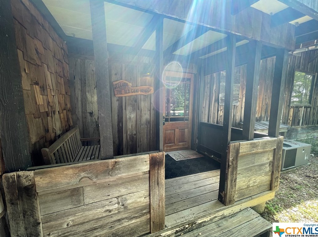 135 Kuntry Ln, New Braunfels, TX 78132