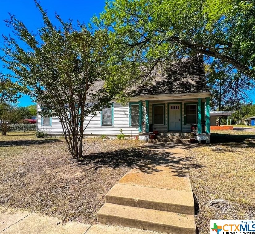 402 14th St, Gatesville, TX 76528-1504