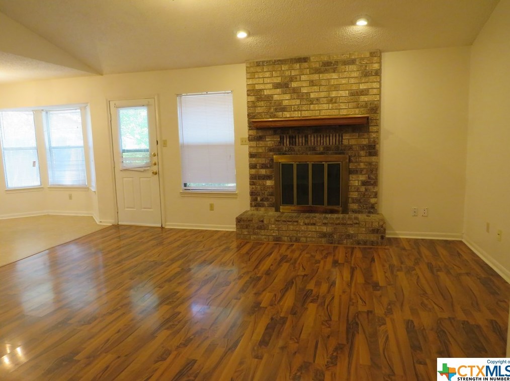 2012 Starlight Dr, Killeen, TX 76543-8959