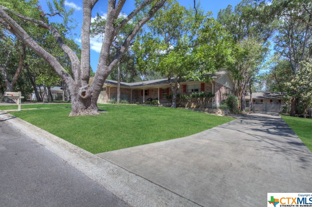 810 Timber Dr, New Braunfels TX 78130-6629 exterior