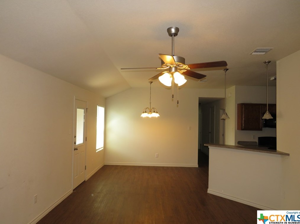 304 Harley Dr, Killeen, TX 76548-1118
