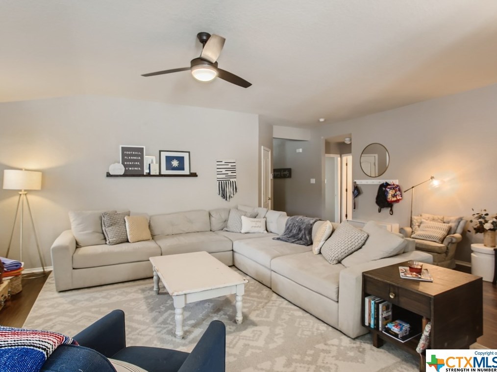 224 San Saba, New Braunfels TX 78130-2999 exterior