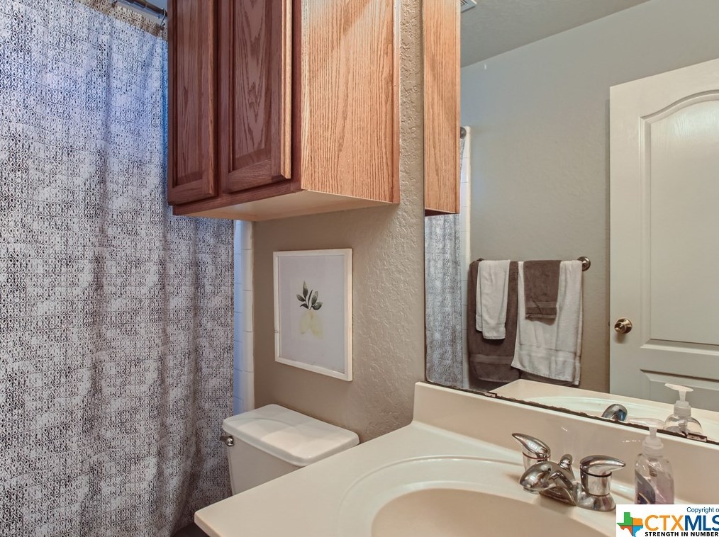 224 San Saba, New Braunfels TX 78130-2999 exterior